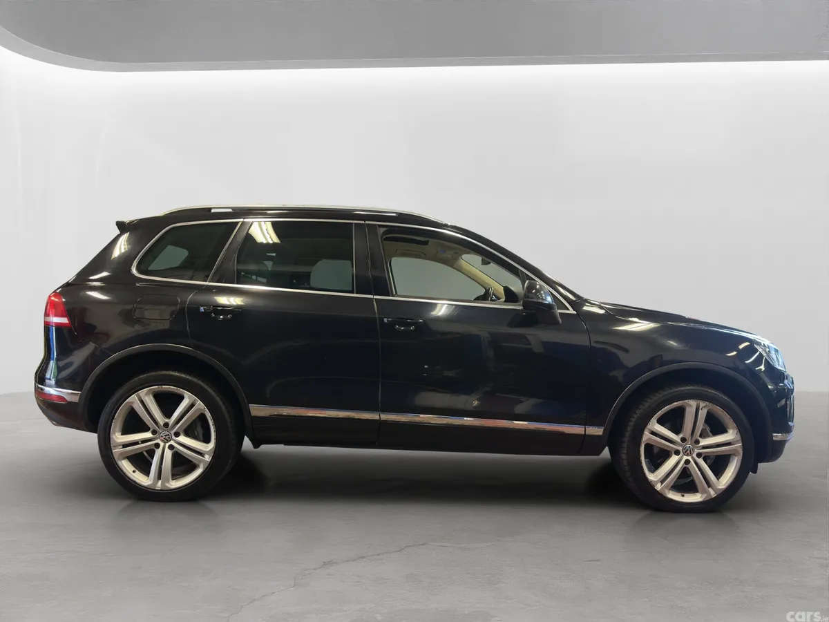 Volkswagen Touareg SUV, Diesel, 2018, Black