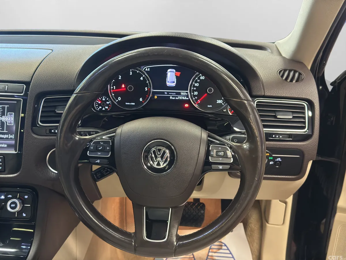 Volkswagen Touareg SUV, Diesel, 2018, Black