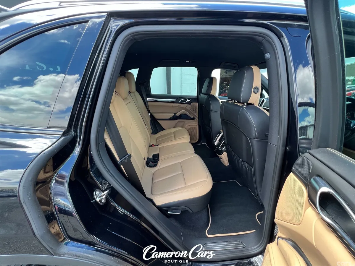 Porsche Cayenne SUV, Diesel, 2014, Black