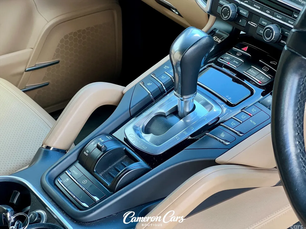 Porsche Cayenne SUV, Diesel, 2014, Black