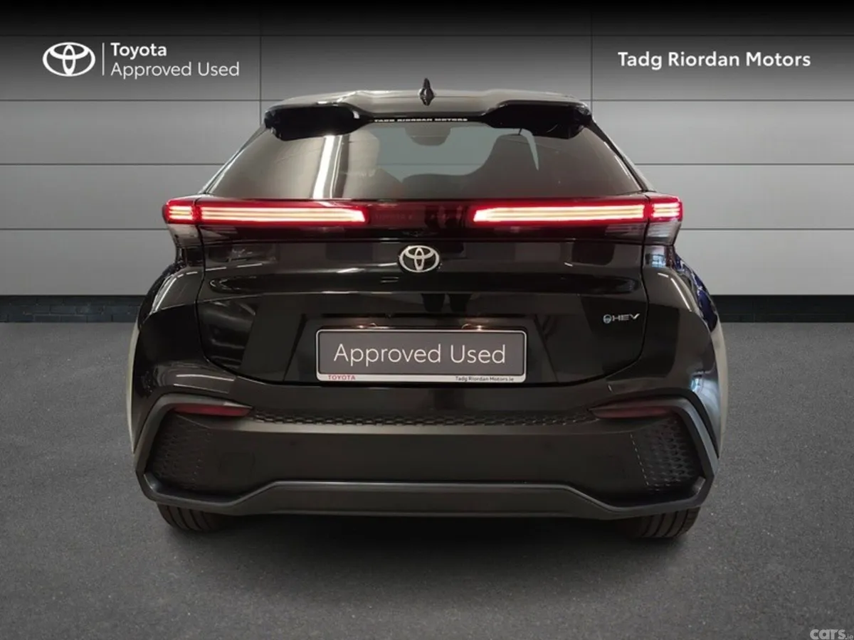 Toyota C-HR SUV, Petrol Hybrid, 2025, Black