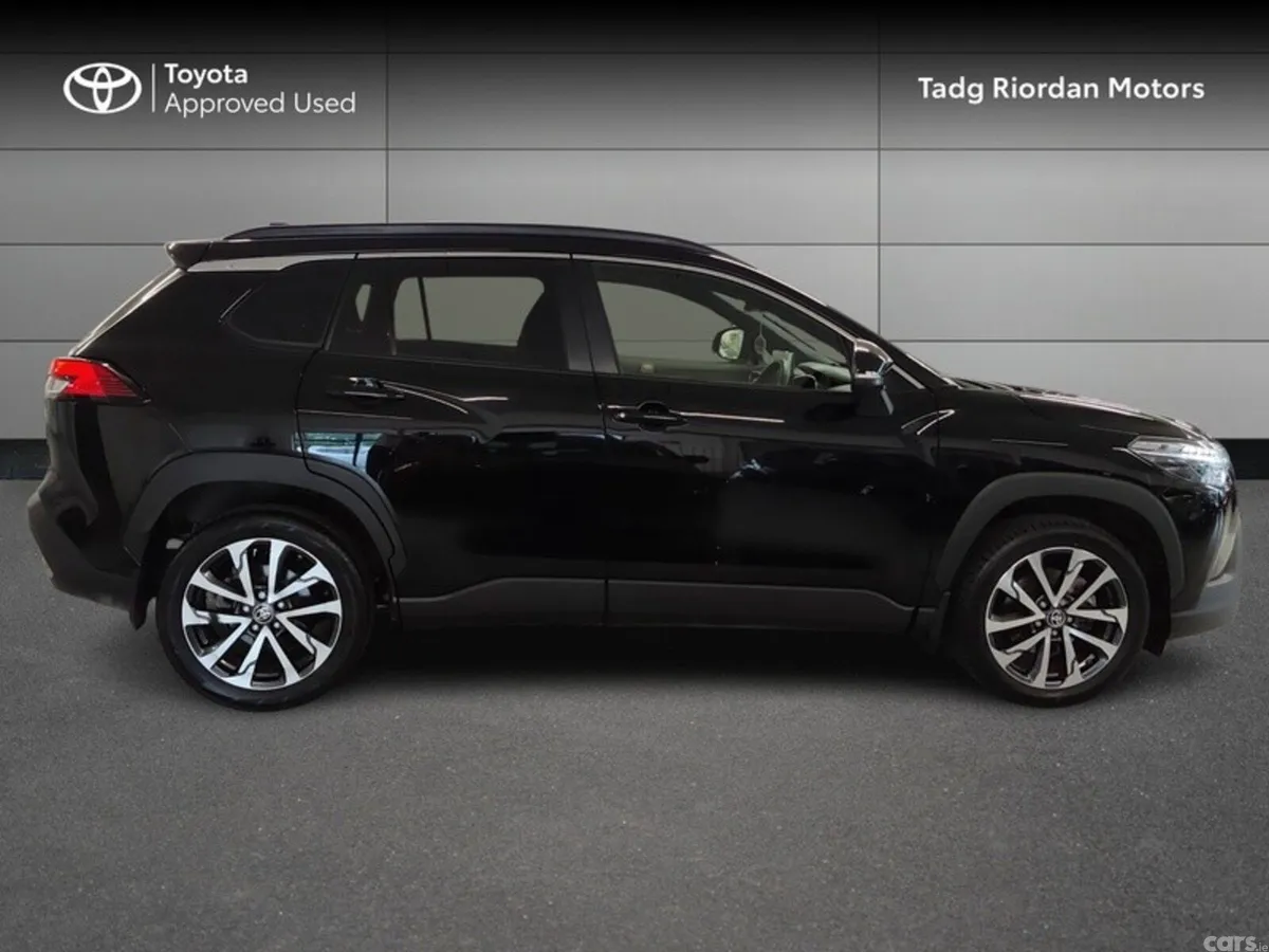 Toyota Corolla Cross Hatchback, Petrol Hybrid, 2024, Black