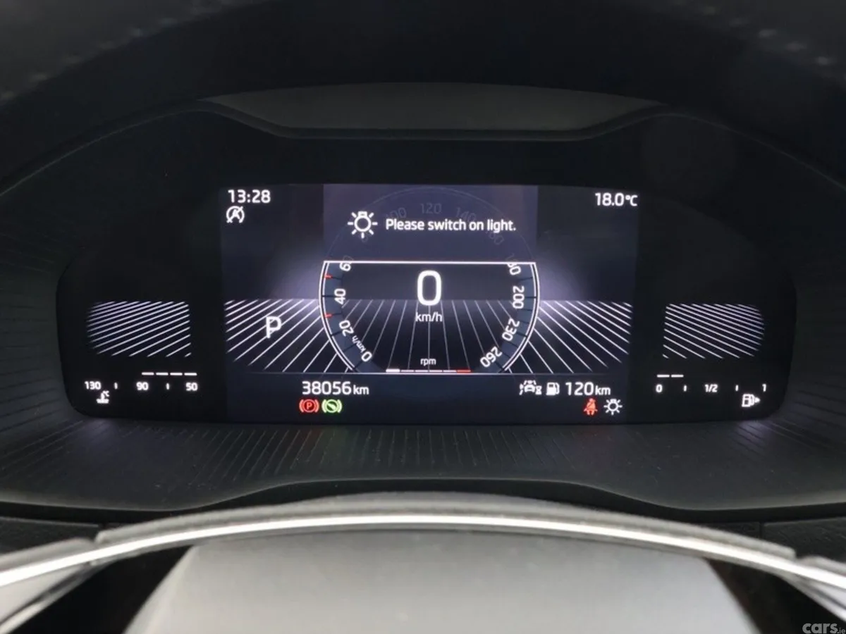 Skoda Karoq SUV, Petrol, 2023, Grey