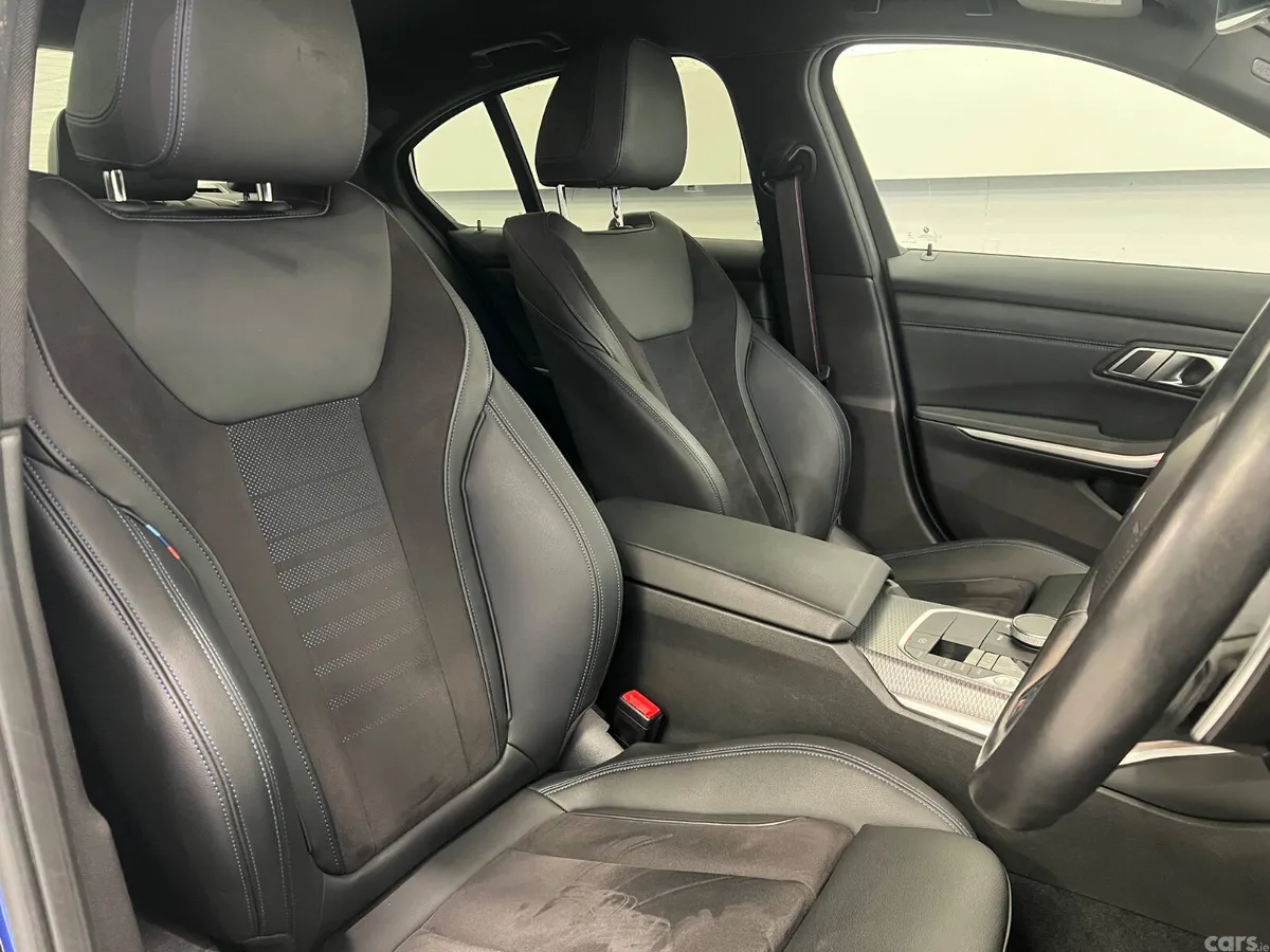 BMW 3-Series Saloon, Petrol Plug-in Hybrid, 2023, Blue