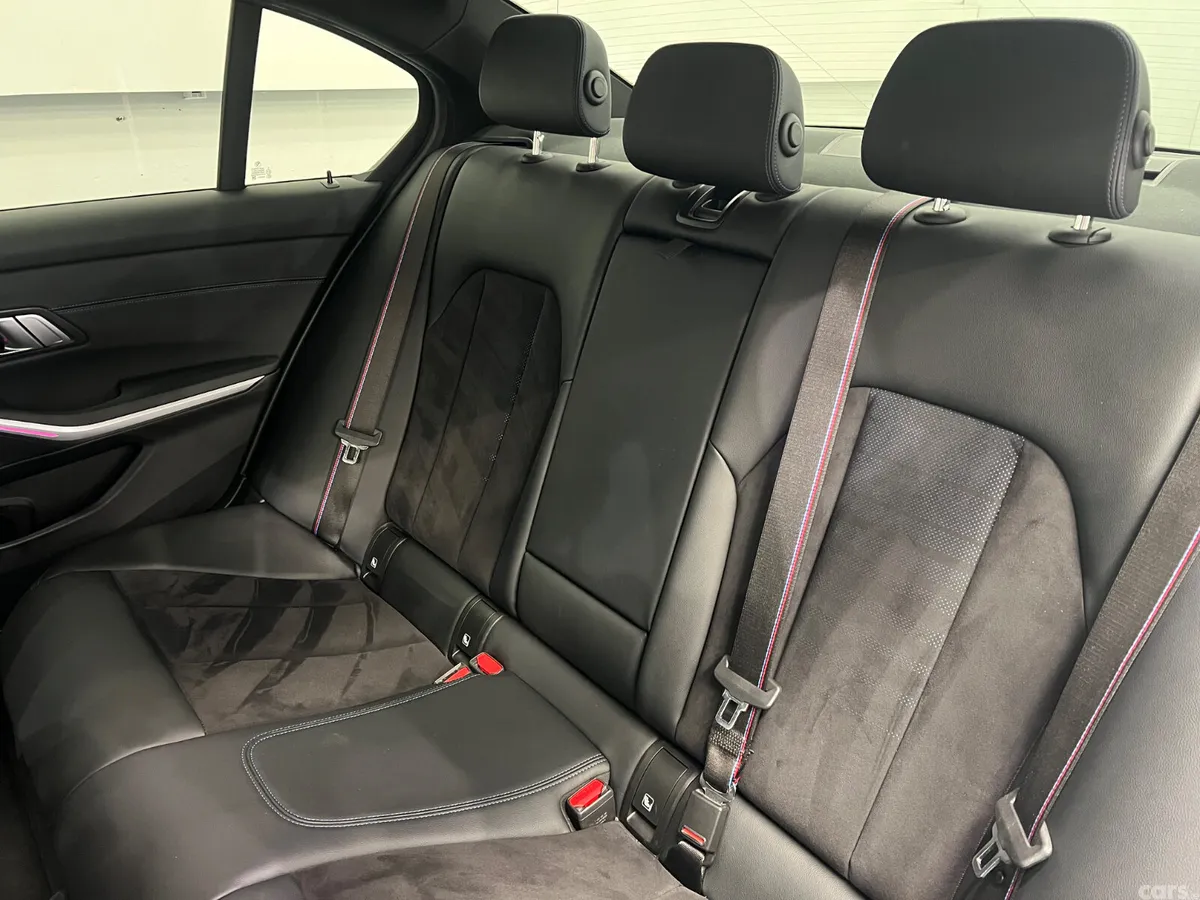 BMW 3-Series Saloon, Petrol Plug-in Hybrid, 2023, Blue
