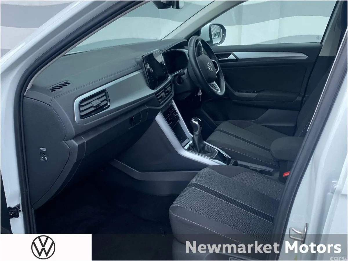 Volkswagen T-Roc SUV, Petrol, 2023, White