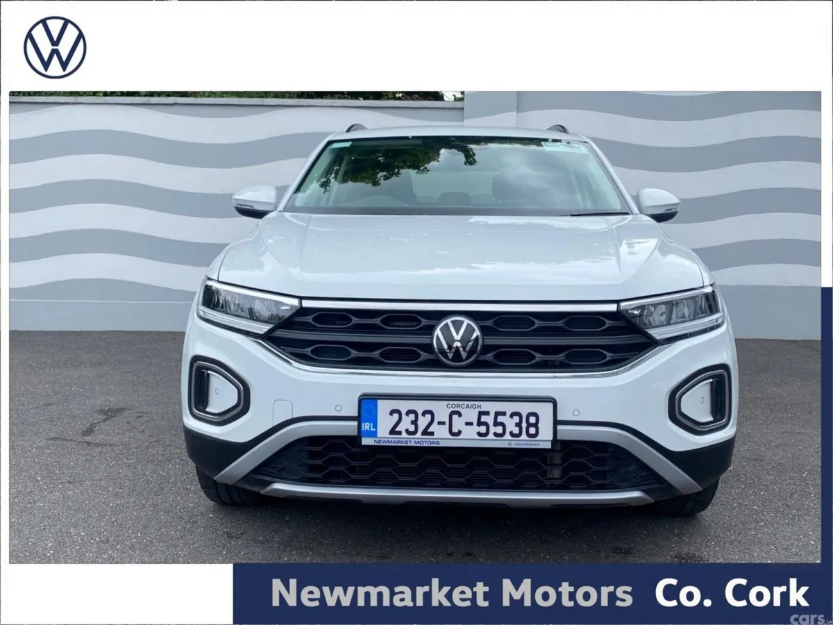 Volkswagen T-Roc SUV, Petrol, 2023, White