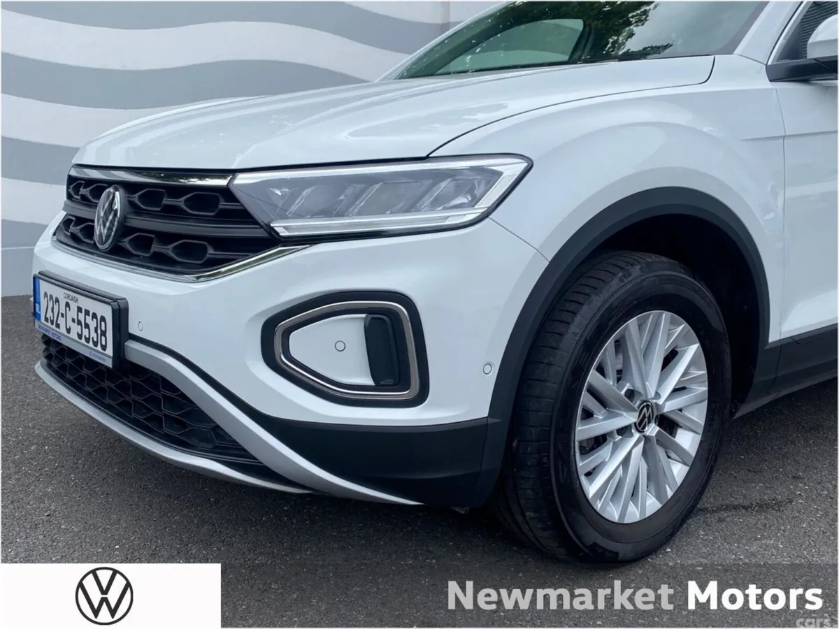 Volkswagen T-Roc SUV, Petrol, 2023, White