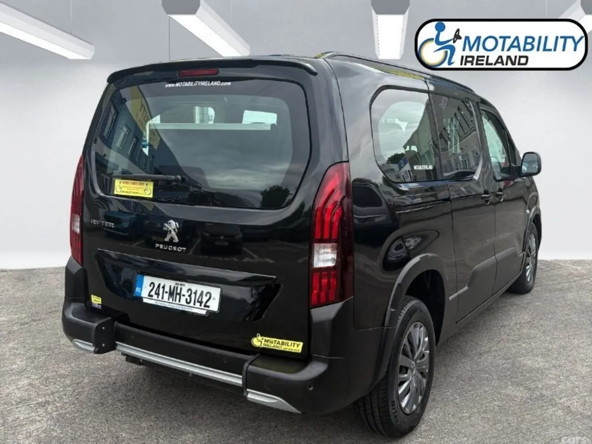 Peugeot Rifter MPV, Diesel, 2024, Black