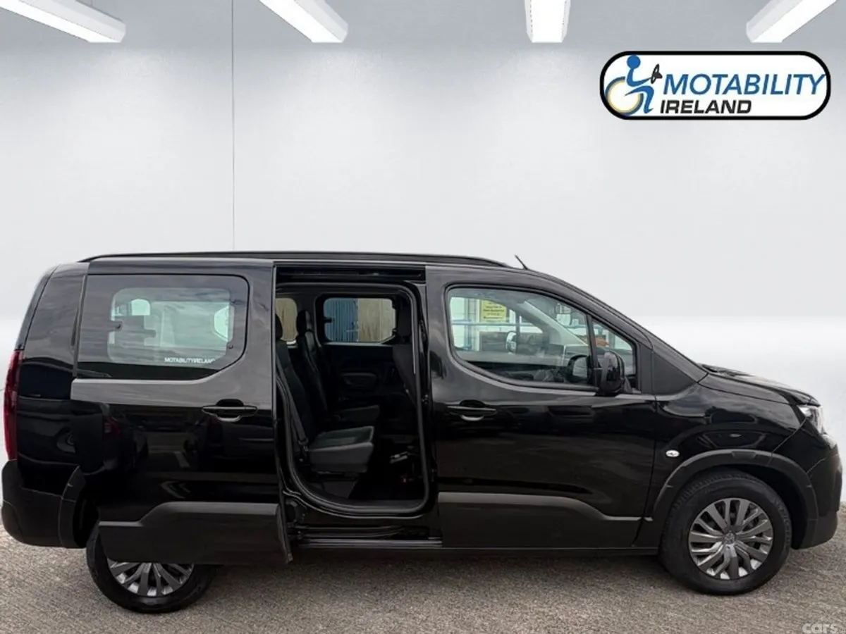 Peugeot Rifter MPV, Diesel, 2024, Black