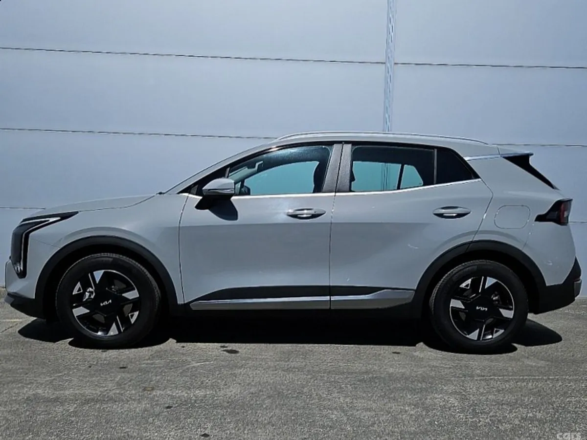Kia Sportage SUV, Diesel Hybrid, 2026, Grey