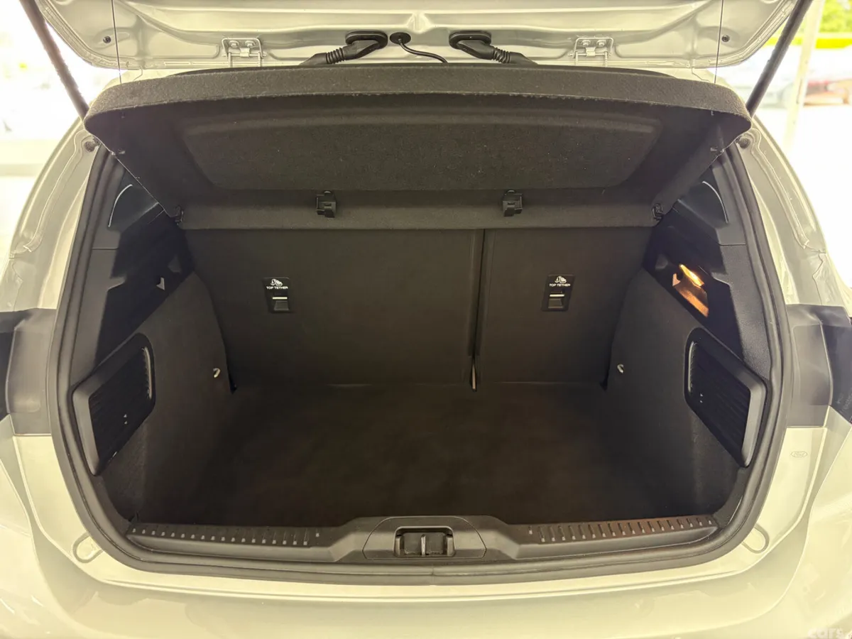 Ford Focus Hatchback, Petrol, 2024, Silver