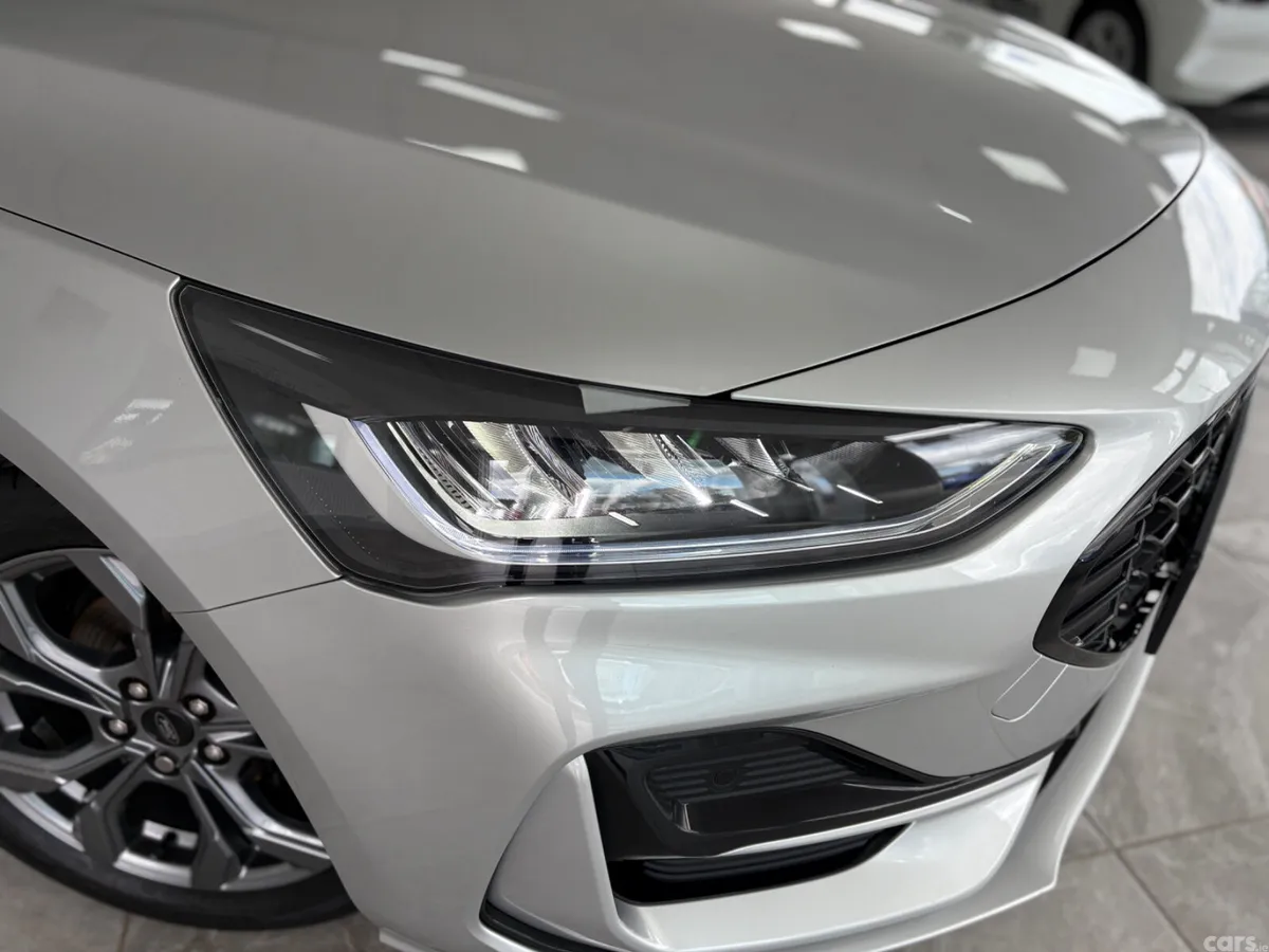 Ford Focus Hatchback, Petrol, 2024, Silver
