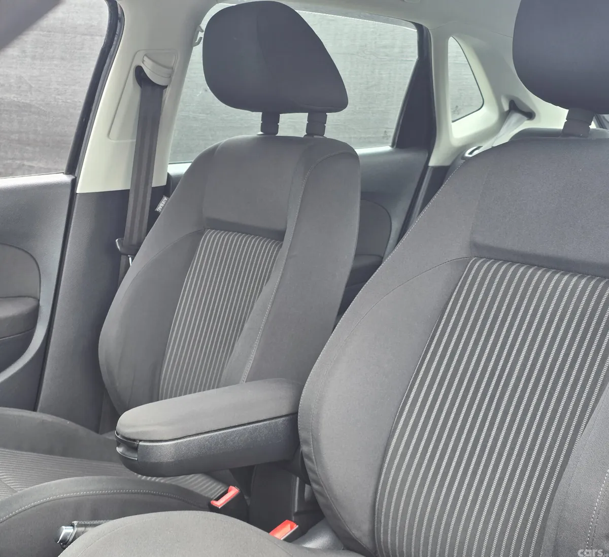Volkswagen Polo Hatchback, Petrol, 2013, Black