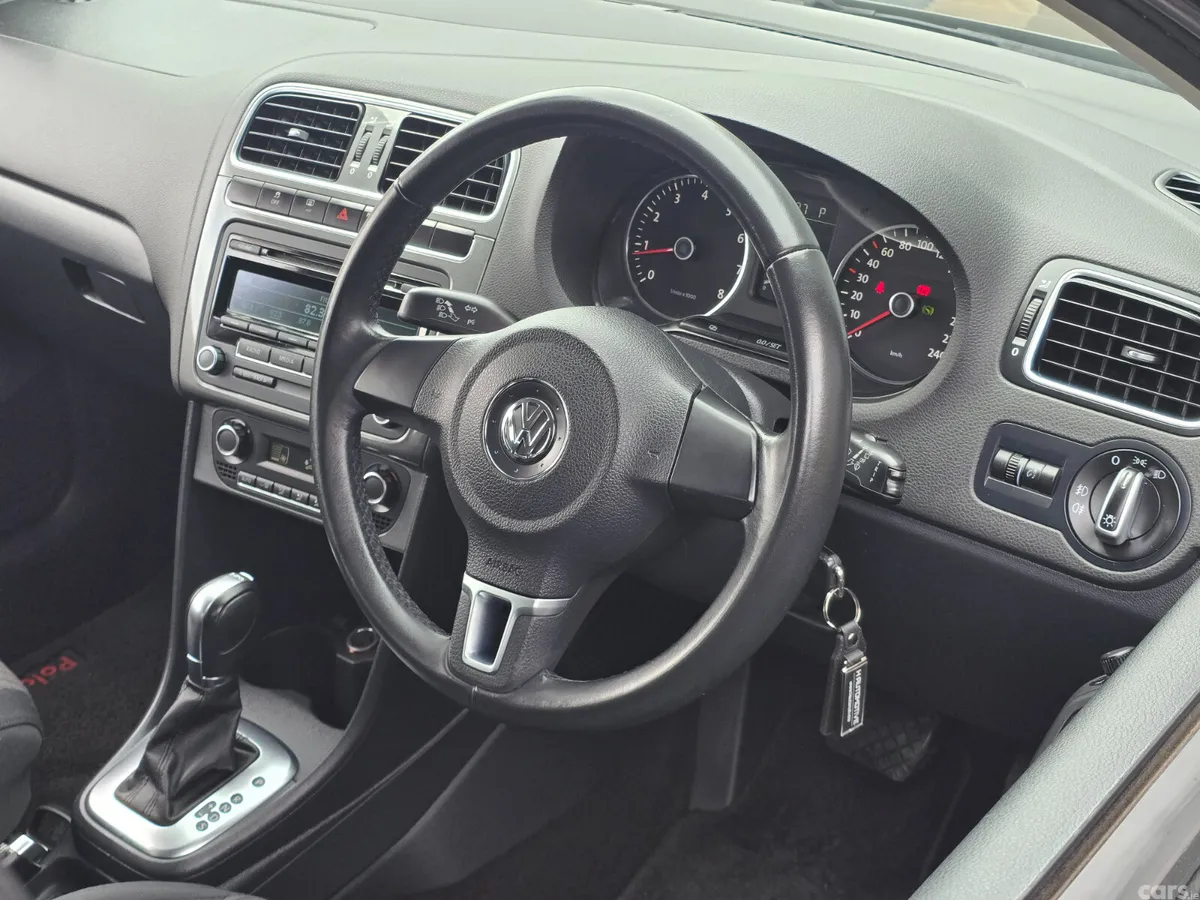 Volkswagen Polo Hatchback, Petrol, 2013, Black