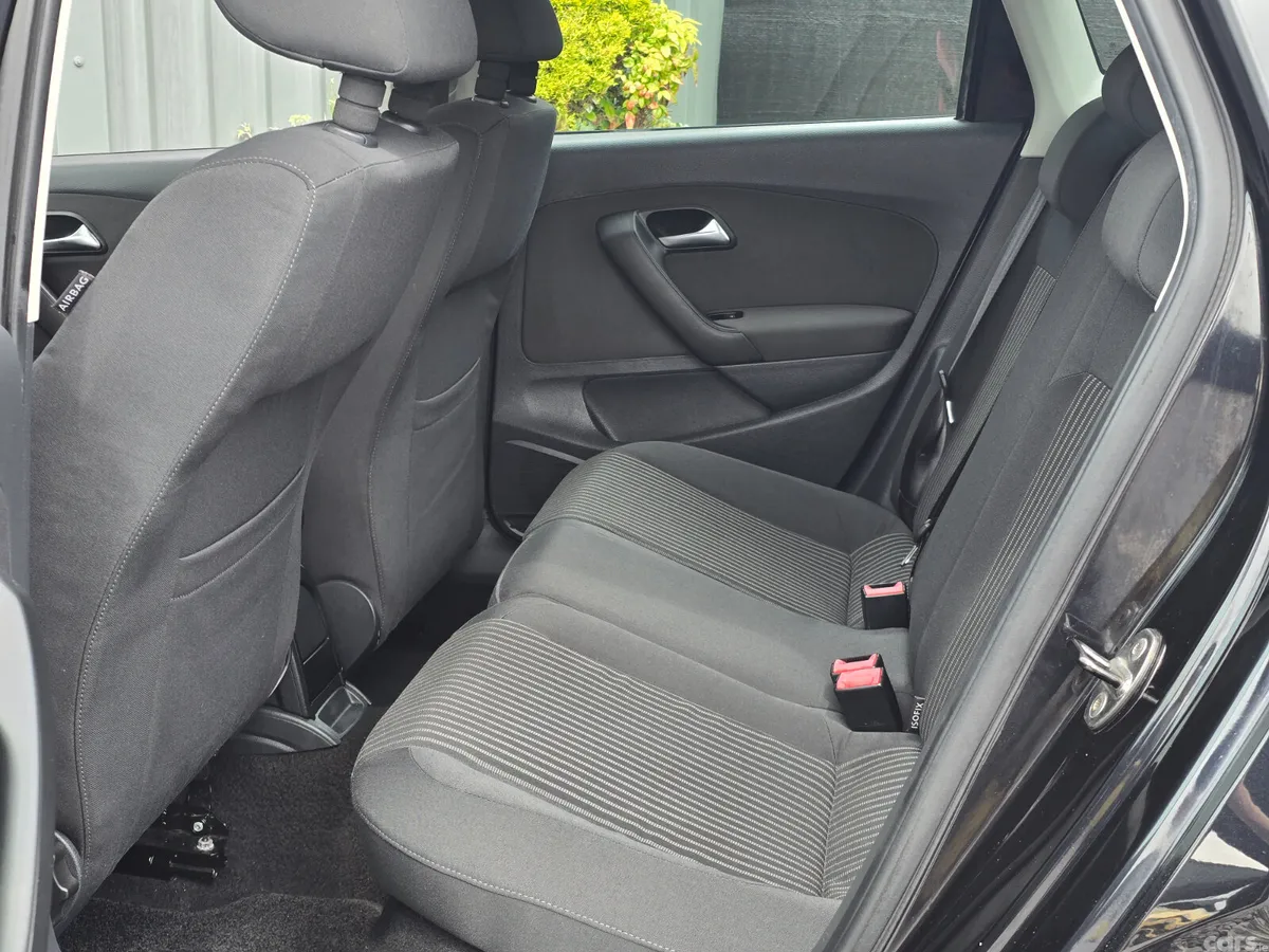 Volkswagen Polo Hatchback, Petrol, 2013, Black