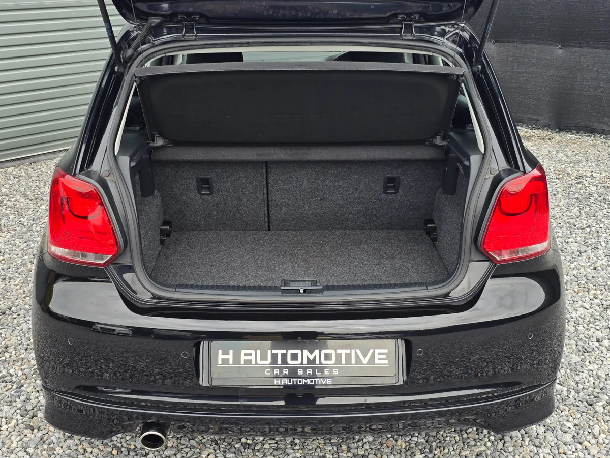 Volkswagen Polo Hatchback, Petrol, 2013, Black