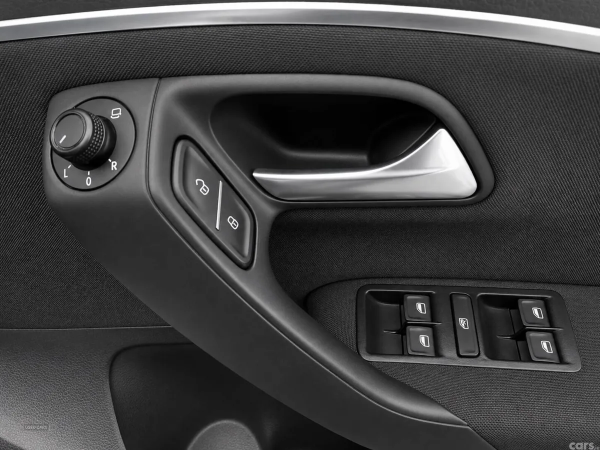 Volkswagen Polo , Petrol, 2015, White