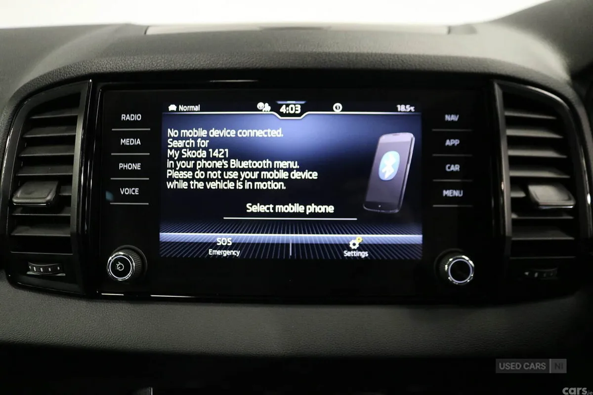 Skoda Karoq SUV, Petrol, 2023, Grey