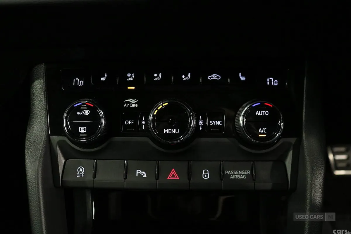 Skoda Karoq SUV, Petrol, 2023, Grey