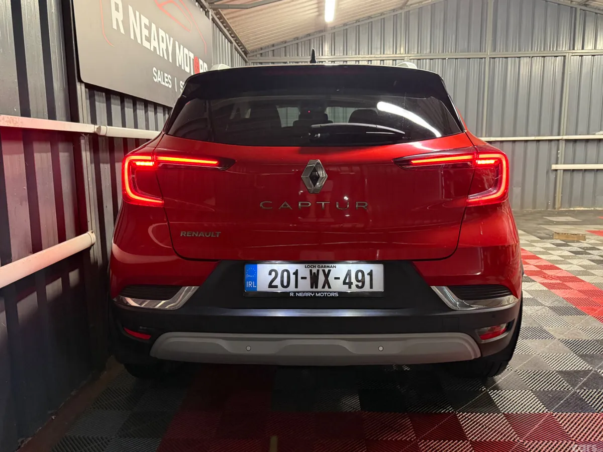 Renault Captur Hatchback, Petrol, 2020, Red