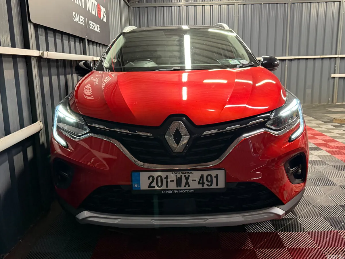 Renault Captur Hatchback, Petrol, 2020, Red