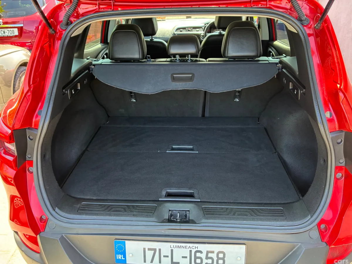 Renault Kadjar SUV, Diesel, 2017, Red