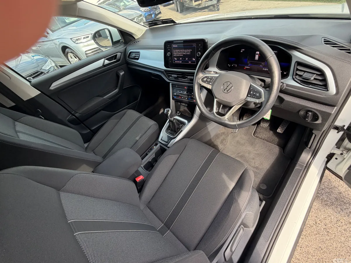 Volkswagen T-Roc SUV, Petrol, 2022, White