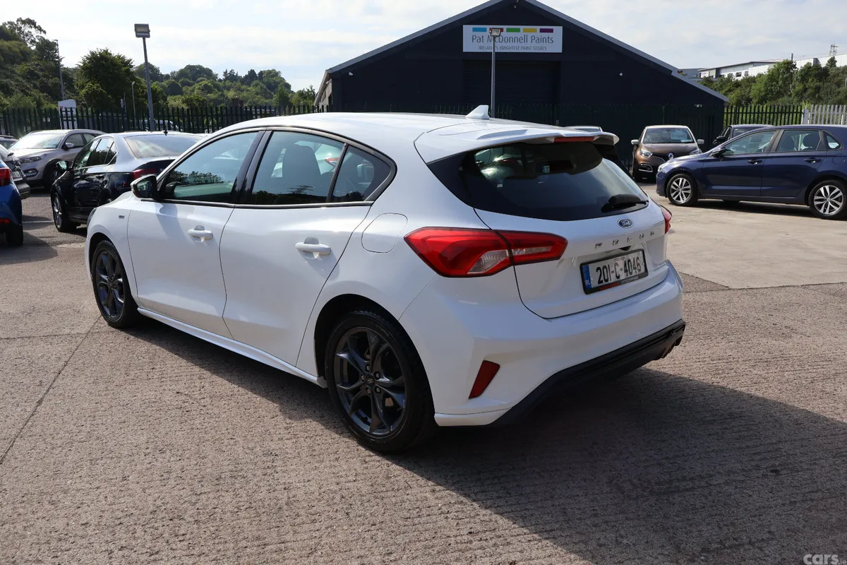Ford Focus Hatchback, Diesel, 2020, White