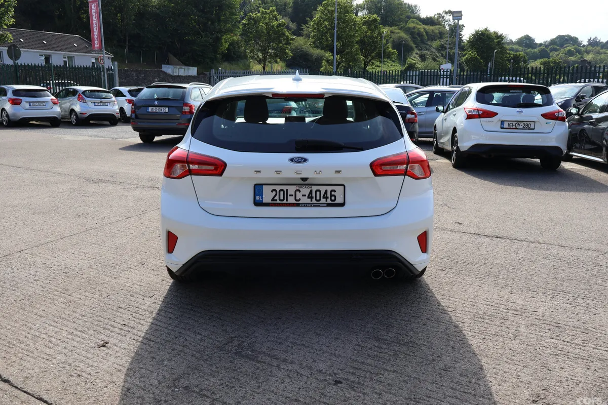 Ford Focus Hatchback, Diesel, 2020, White