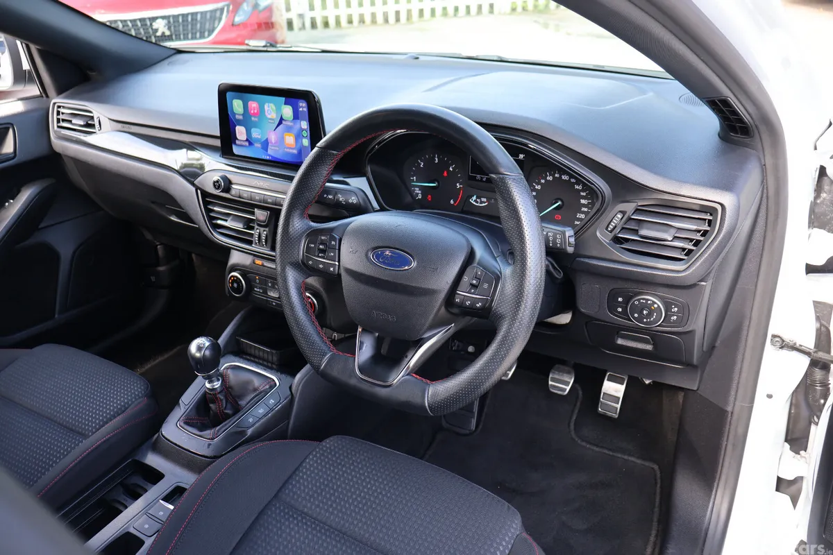 Ford Focus Hatchback, Diesel, 2020, White