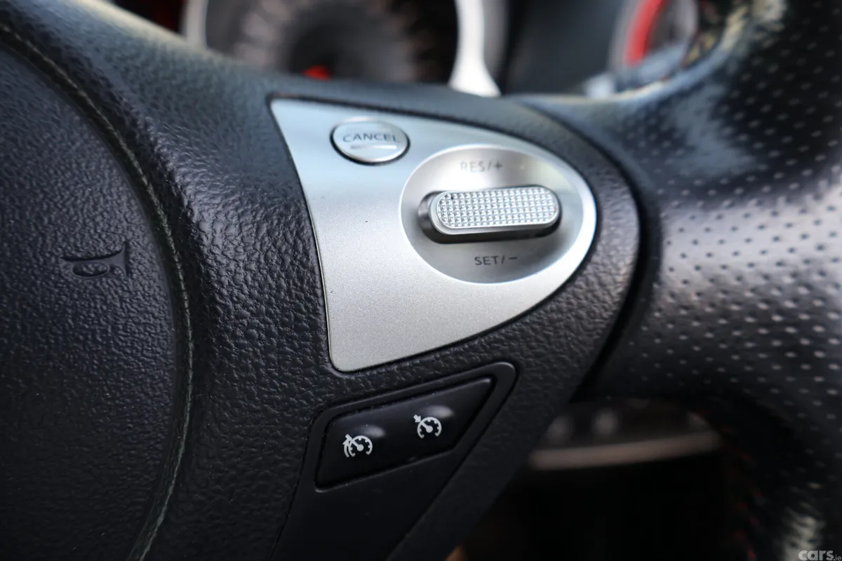 Nissan Juke SUV, Diesel, 2018, Grey