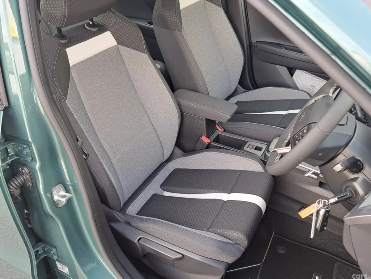 Opel Frontera SUV, Petrol Hybrid, 2027, Green