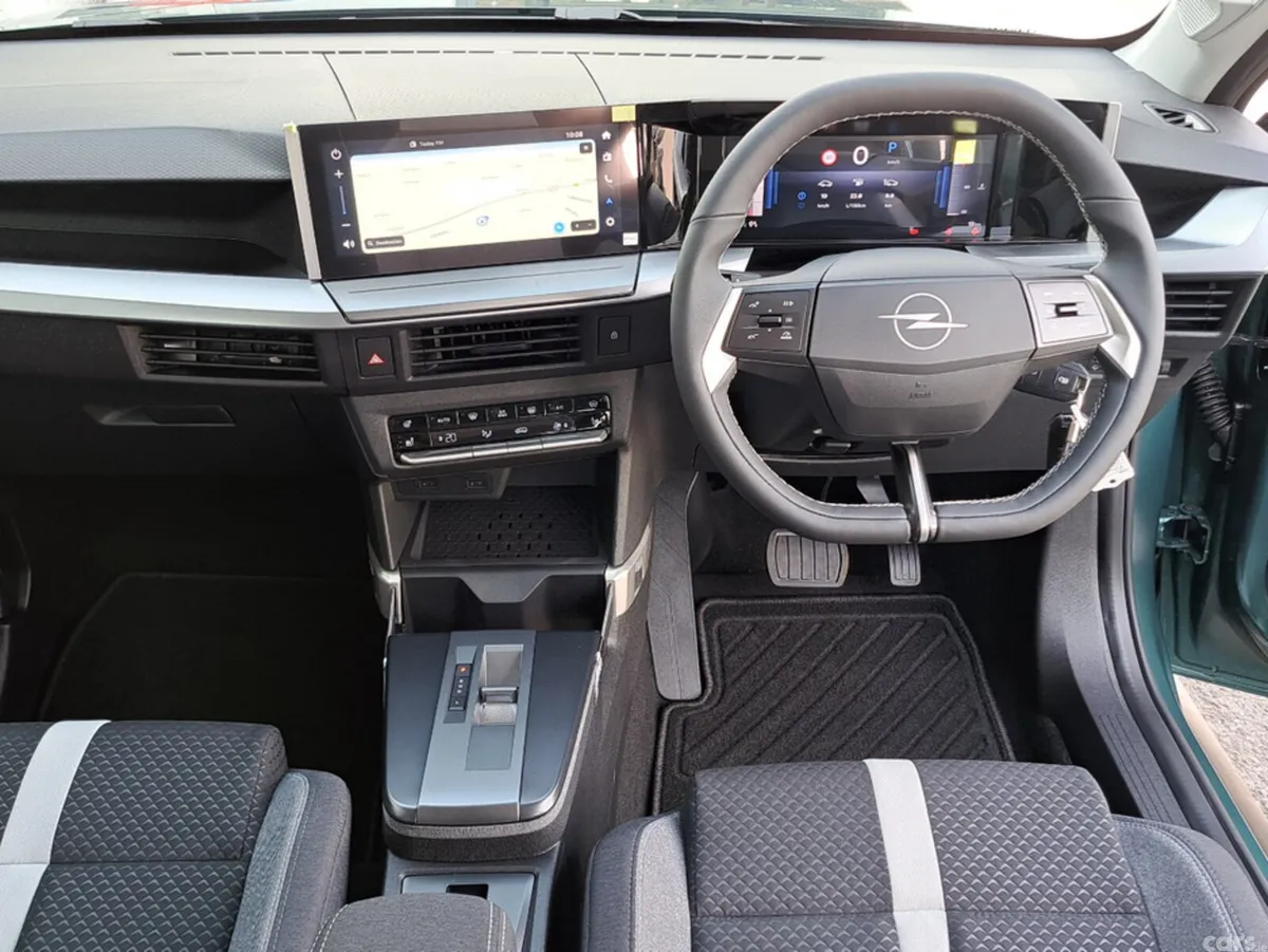 Opel Frontera SUV, Petrol Hybrid, 2027, Green