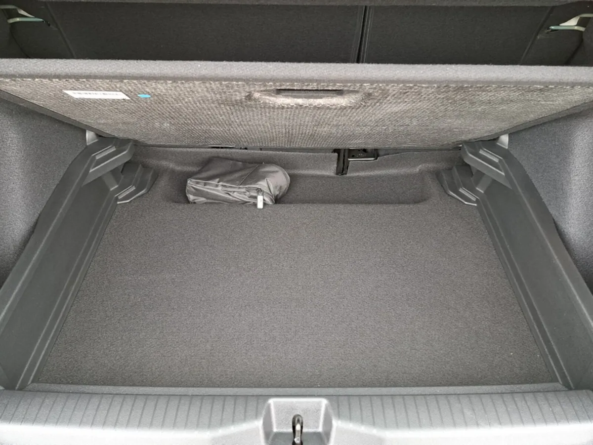 Opel Frontera SUV, Petrol Hybrid, 2027, Green