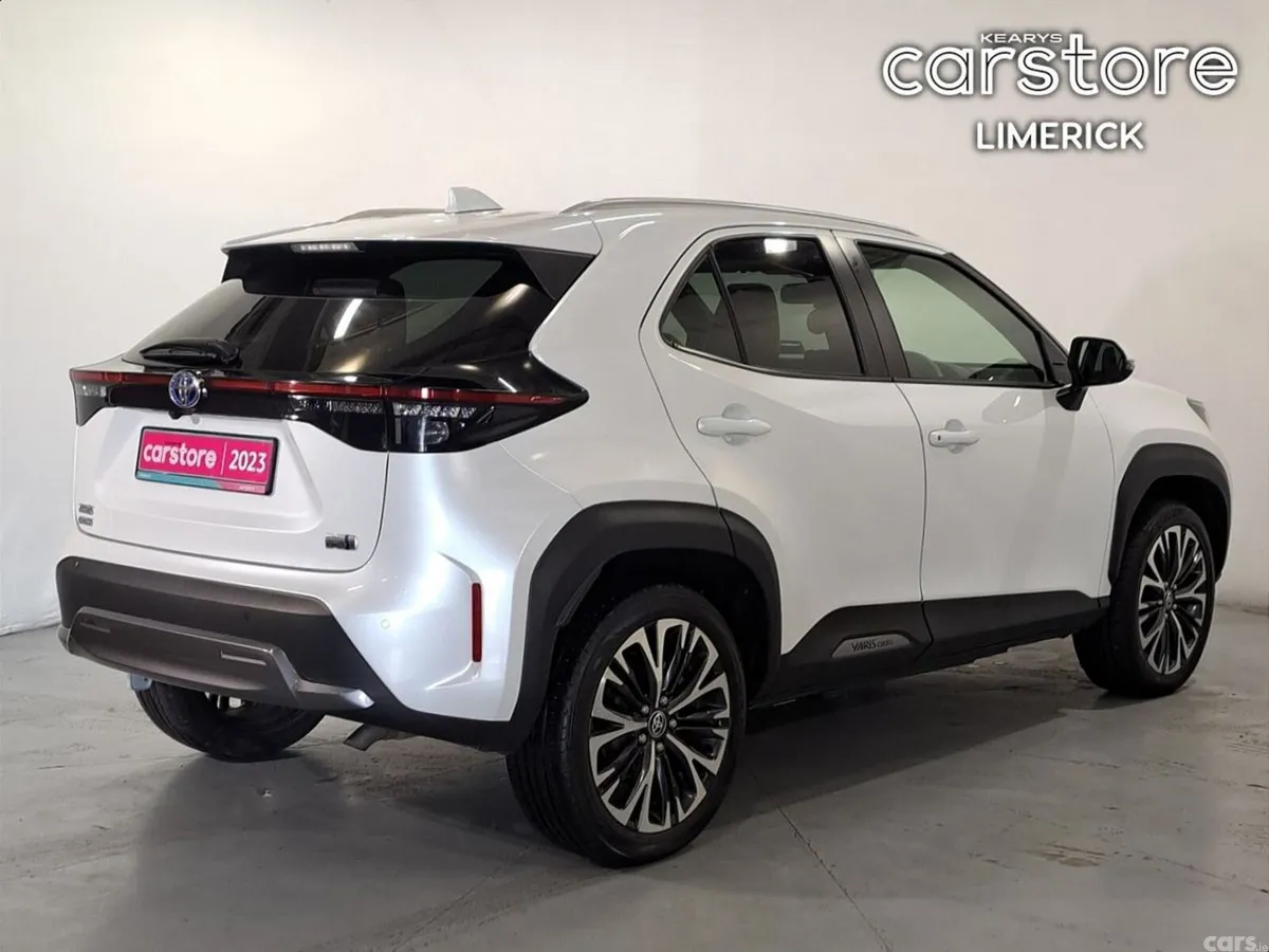 Toyota Yaris Cross SUV, Petrol Hybrid, 2023, White