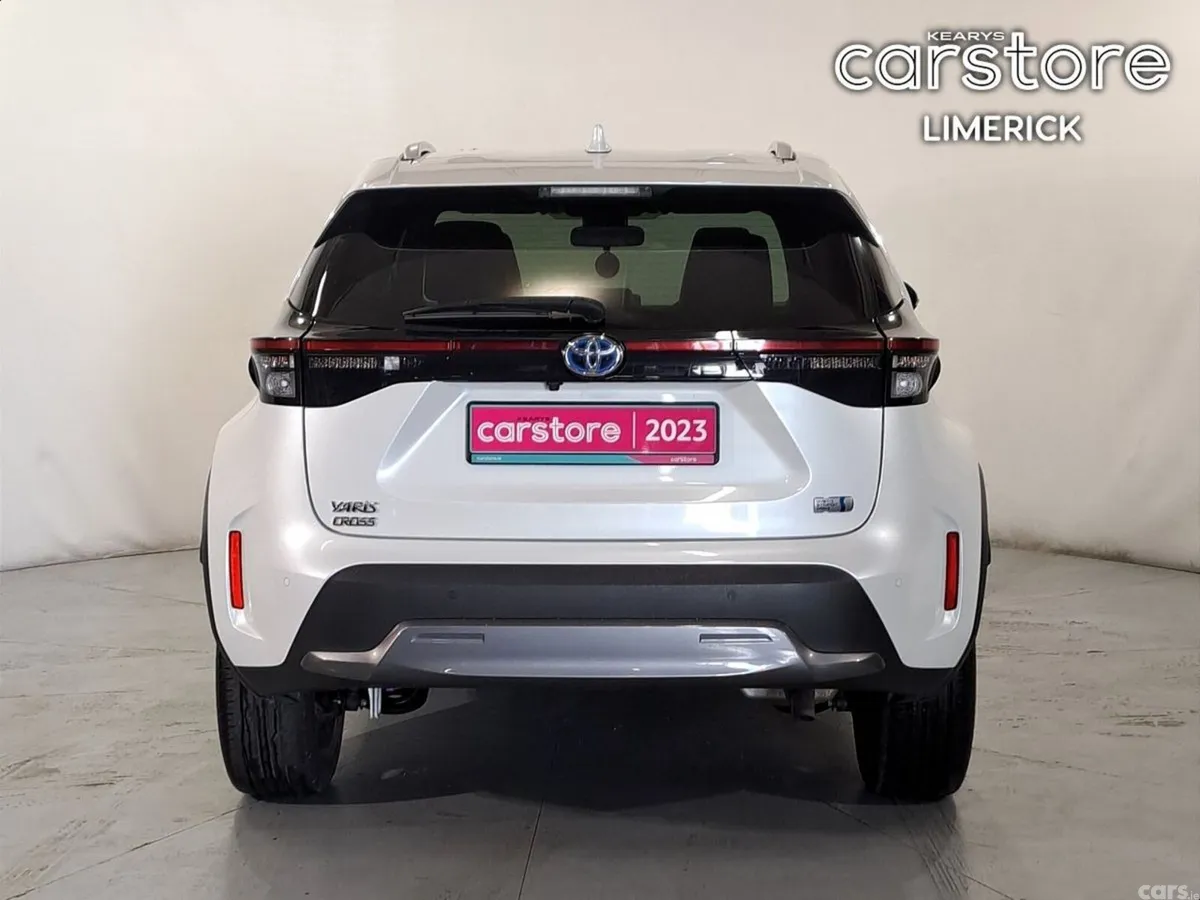 Toyota Yaris Cross SUV, Petrol Hybrid, 2023, White