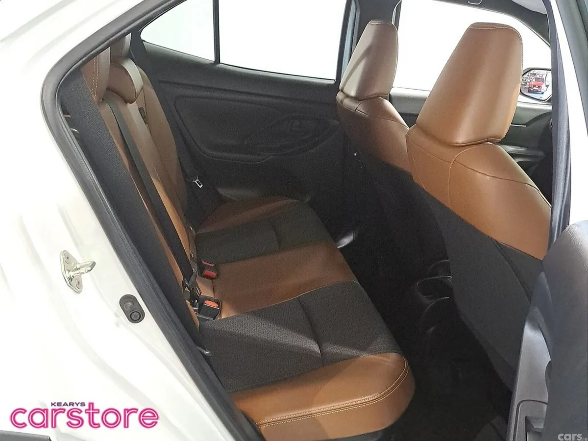 Toyota Yaris Cross SUV, Petrol Hybrid, 2023, White