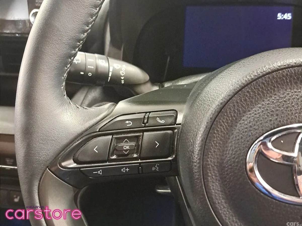 Toyota Yaris Cross SUV, Petrol Hybrid, 2023, White