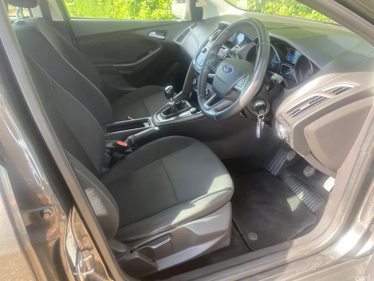 Ford Focus Saloon, Diesel, 2017, Grey