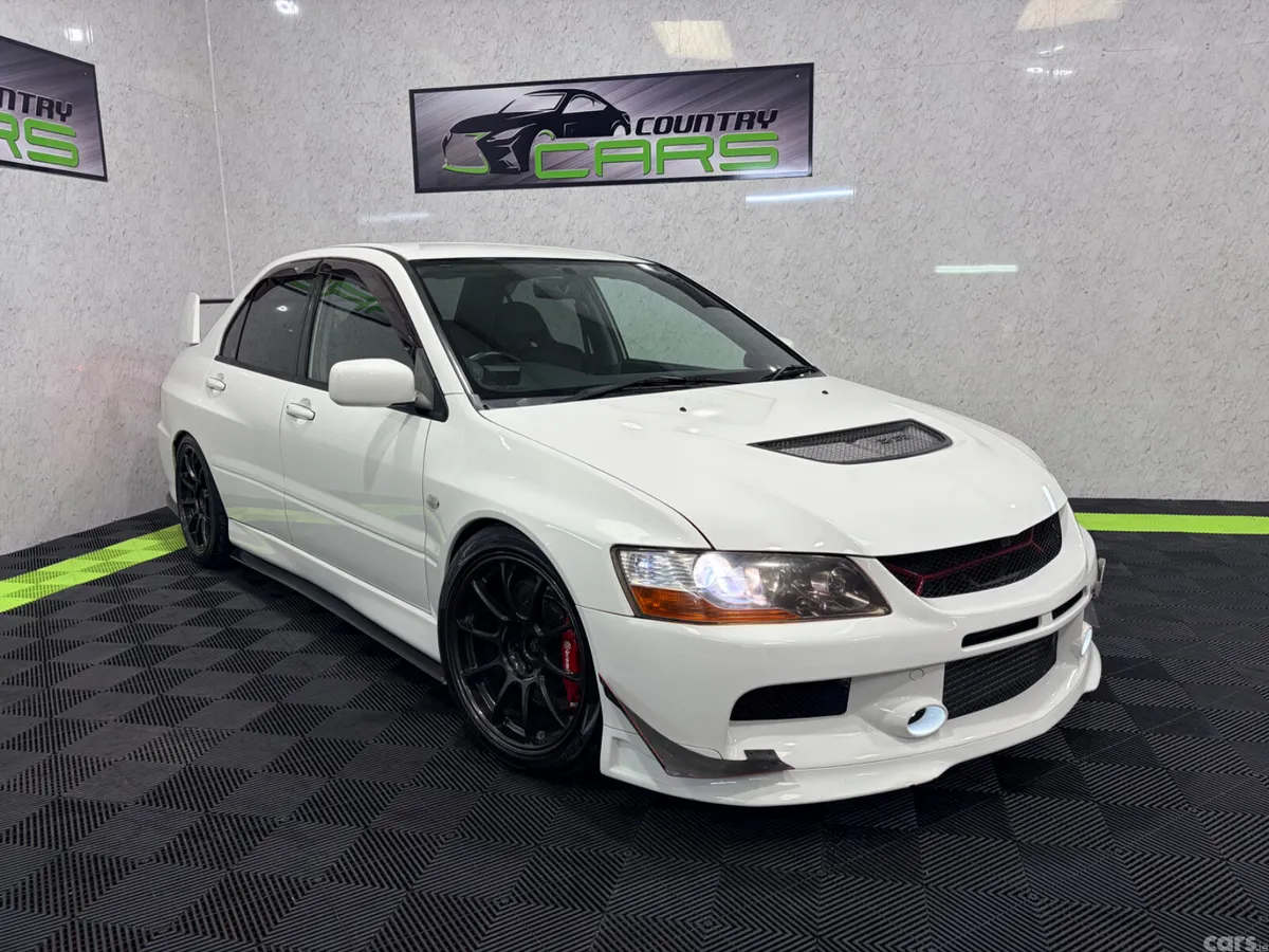 Mitsubishi Lancer Saloon, Petrol, 2005, White