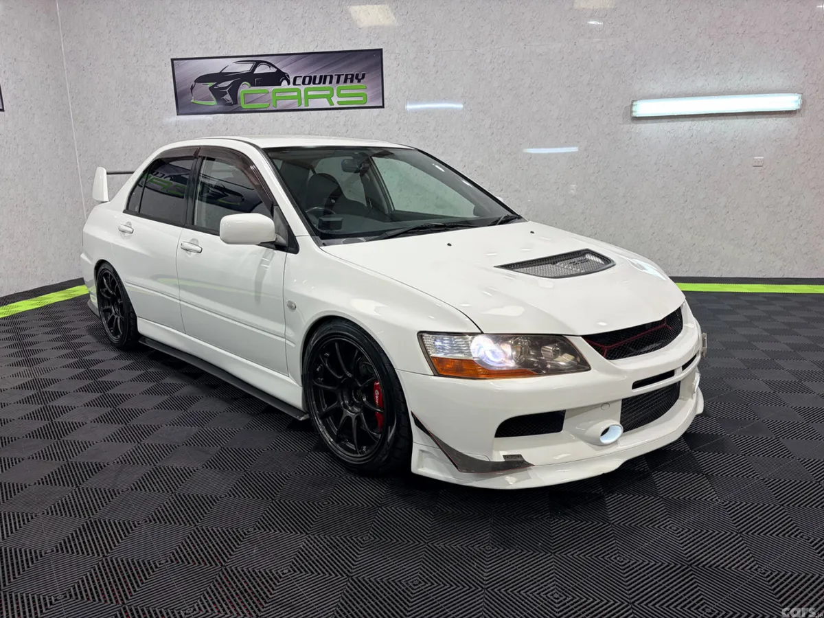 Mitsubishi Lancer Saloon, Petrol, 2005, White
