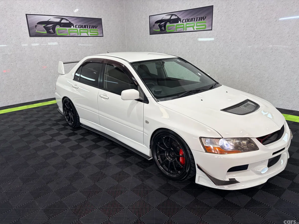 Mitsubishi Lancer Saloon, Petrol, 2005, White