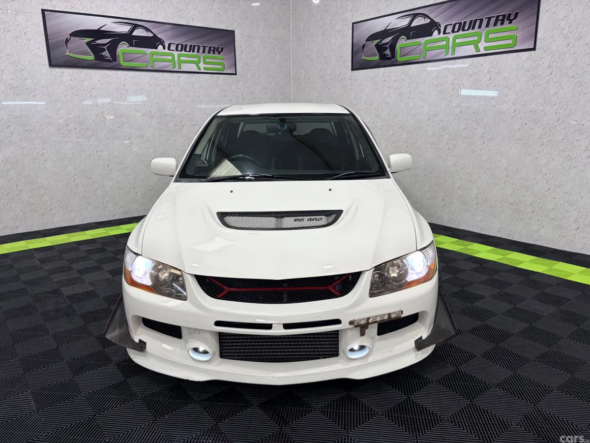 Mitsubishi Lancer Saloon, Petrol, 2005, White