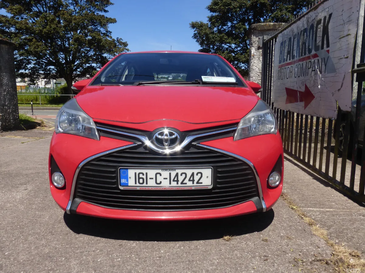 Toyota Yaris Hatchback, Diesel, 2016, Red