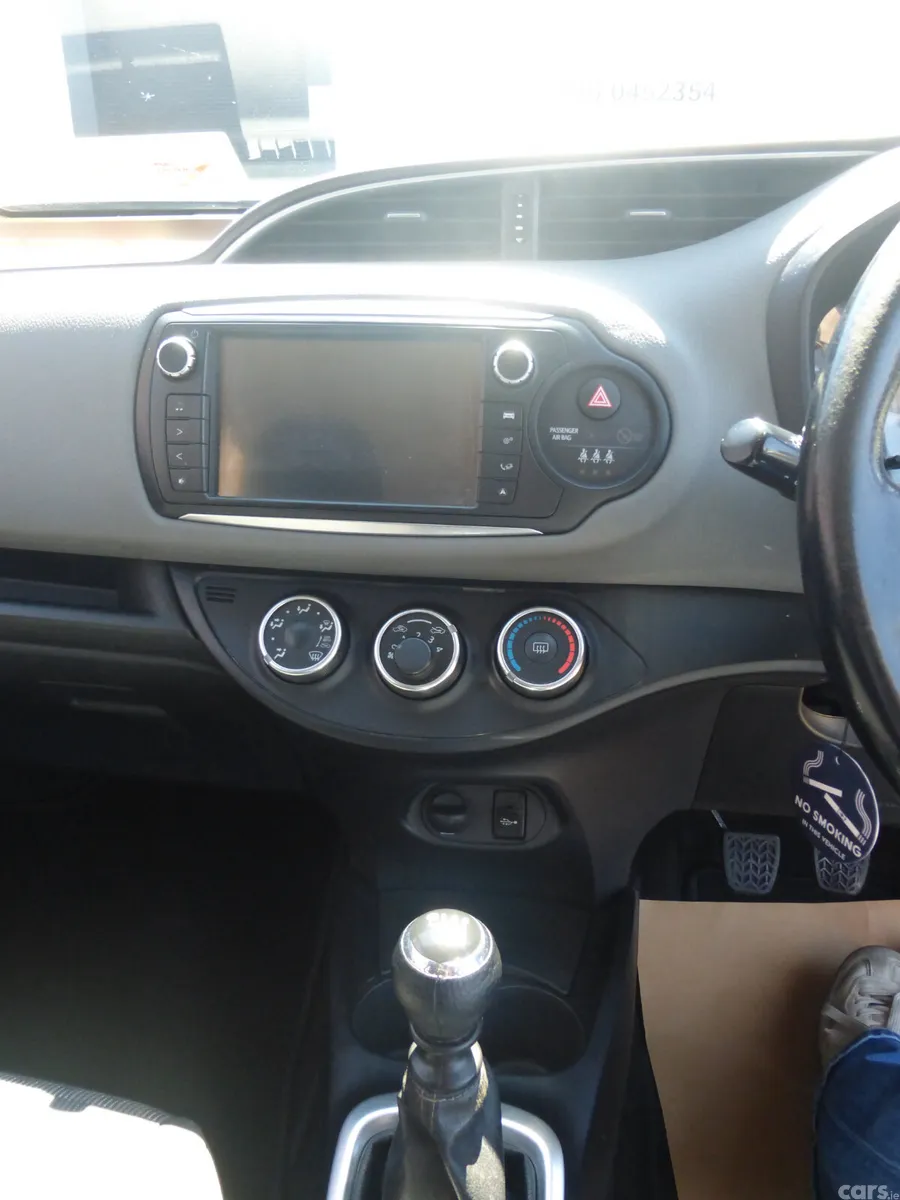 Toyota Yaris Hatchback, Diesel, 2016, Red