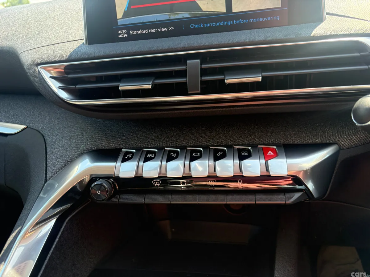Peugeot 5008 MPV, Diesel, 2020, Grey