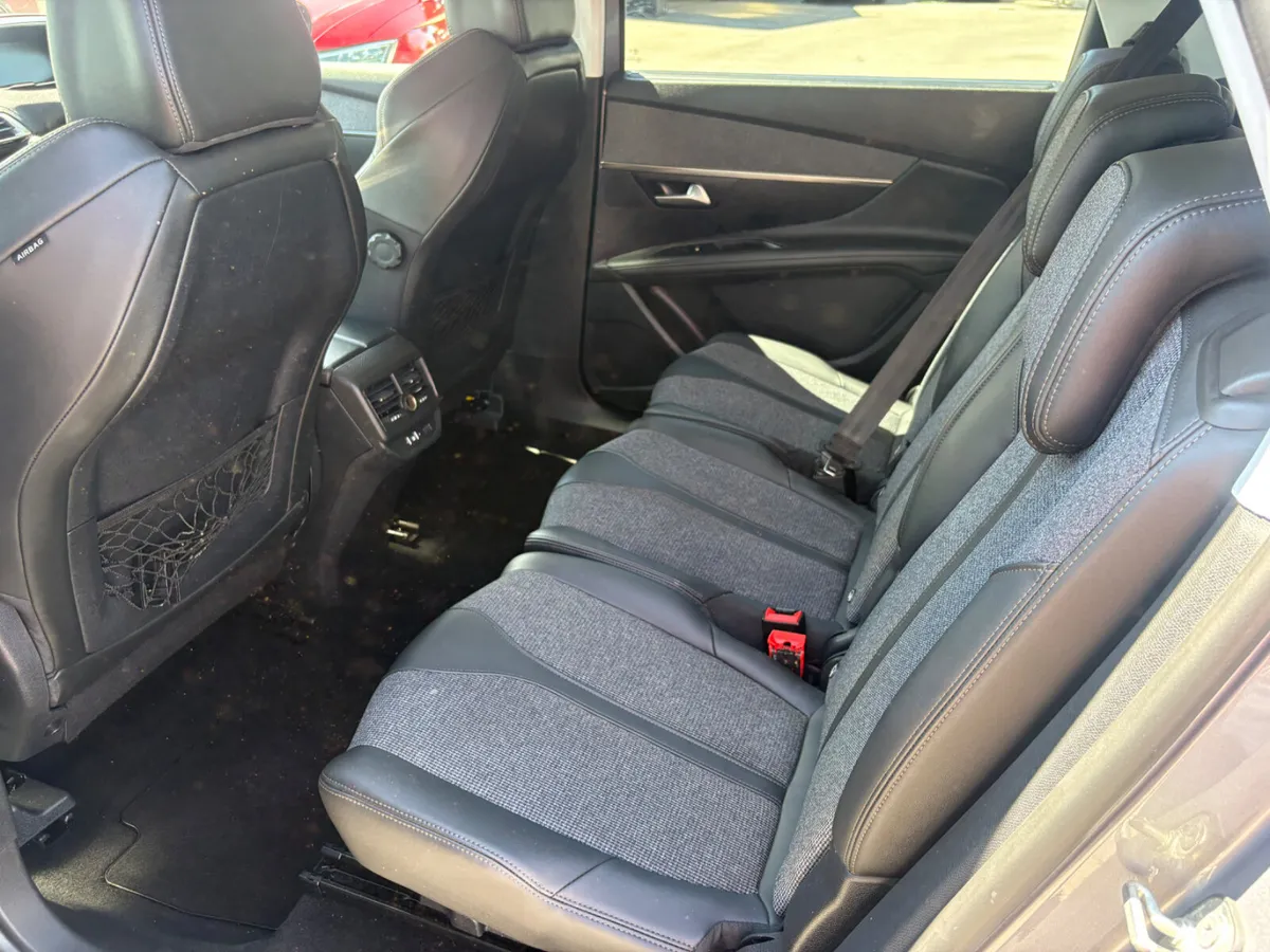Peugeot 5008 MPV, Diesel, 2020, Grey