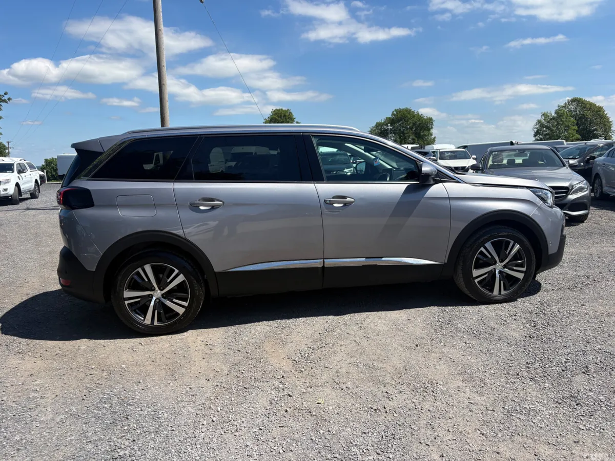 Peugeot 5008 MPV, Diesel, 2020, Grey