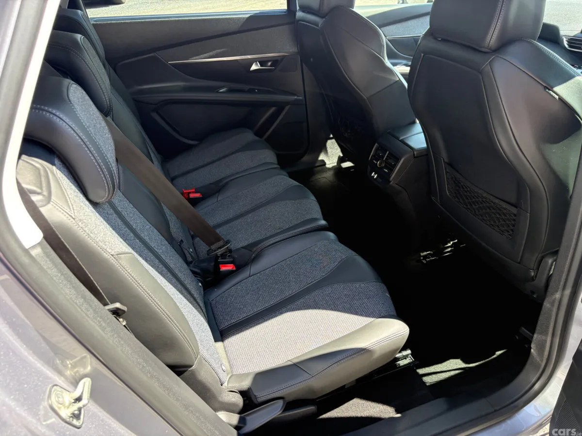Peugeot 5008 MPV, Diesel, 2020, Grey